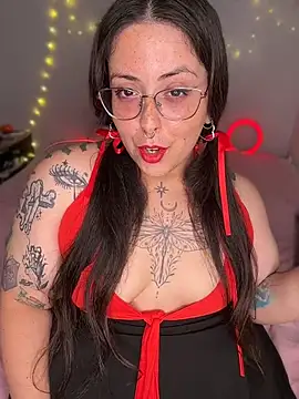 Snapshot of Mizztikaa chatting on 05-12-26, 07:22 Mizztikaa online show from 05-12-26, 07:22