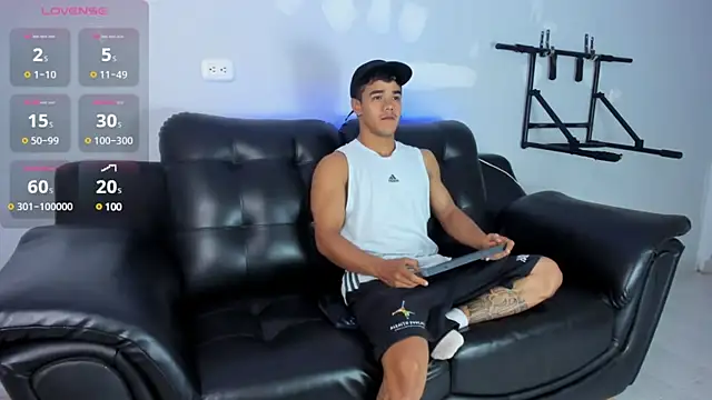 Rob saenz  online show from 03-05-25, 01:28