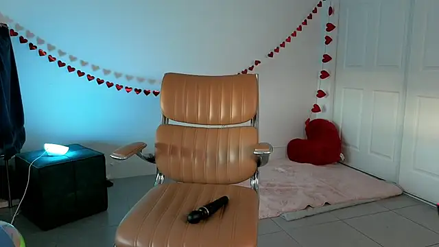 Sapphir3xoxo online show from 03-06-25, 10:58