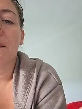 Sapphir3xoxo online show from 09-18-25, 03:47