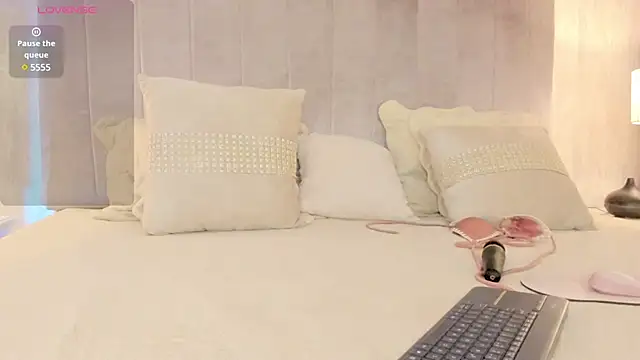 ashlyestone online show from 03-01-25, 04:15