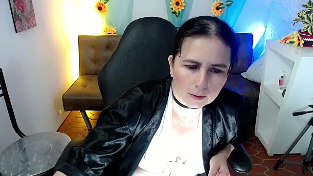 victoria jones online show from 03-04-25, 01:28