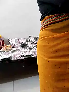 Snapshot of Diya_Chopra chatting on 01-10-25, 04:12 Diya Chopra online show from 01-10-25, 04:12