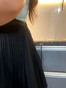 Snapshot of Diya_Chopra chatting on 10-13-25, 04:12 Diya Chopra online show from 10-13-25, 04:12