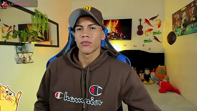 Snapshot of Damian_latinxxx chatting on 05-20-26, 03:24 Damian latinxxx online show from 05-20-26, 03:24