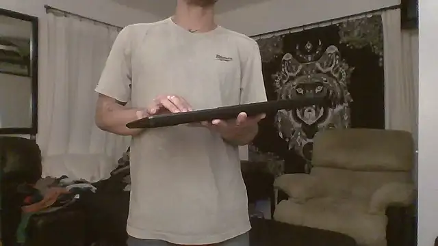 Snapshot of JohnnyDeep187 chatting on 12-13-24, 07:15 JohnnyDeep187 online show from 12-13-24, 07:15