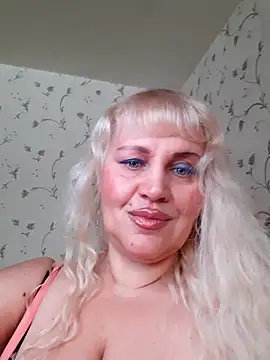 IsabellaBoni online show from 11-25-25, 07:08