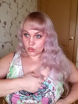 IsabellaBoni online show from 06-17-26, 06:49