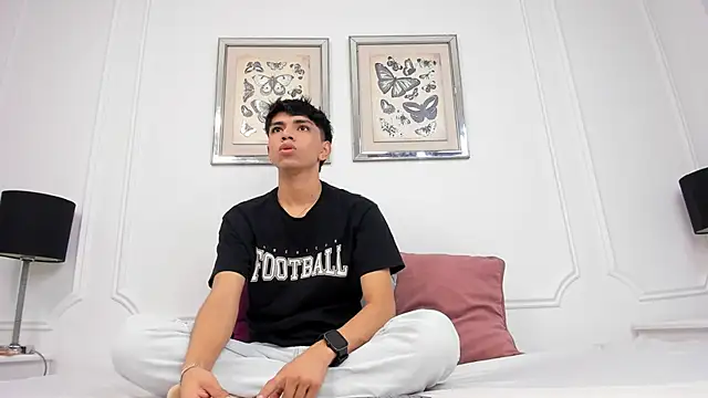 Santy carrington online show from 12-29-24, 01:49