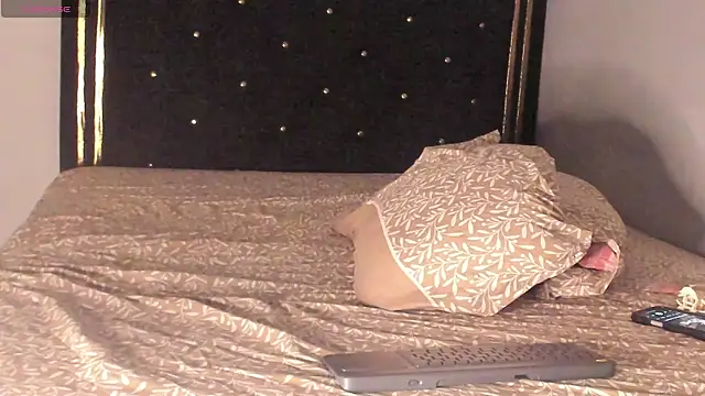 JennamartinyII online show from 04-25-26, 02:25