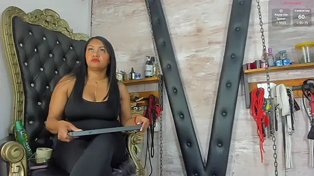 Snapshot of Madame_pain_ chatting on 06-05-26, 11:49 Madame pain online show from 06-05-26, 11:49