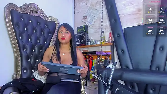 Snapshot of Madame_pain_ chatting on 06-23-26, 11:19 Madame pain online show from 06-23-26, 11:19