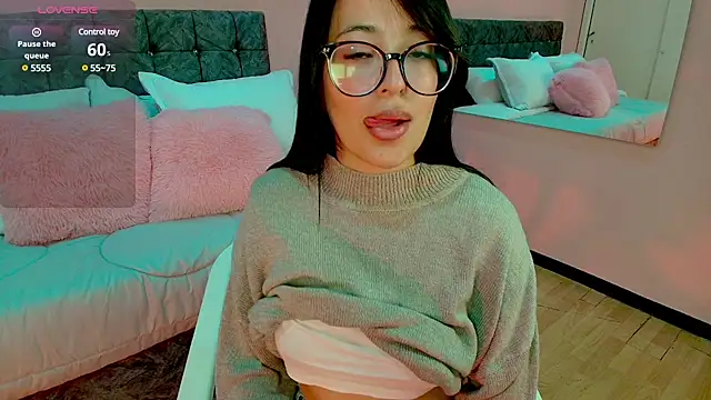 Snapshot of lovely__martina chatting on 03-12-25, 04:56 lovely  martina online show from 03-12-25, 04:56