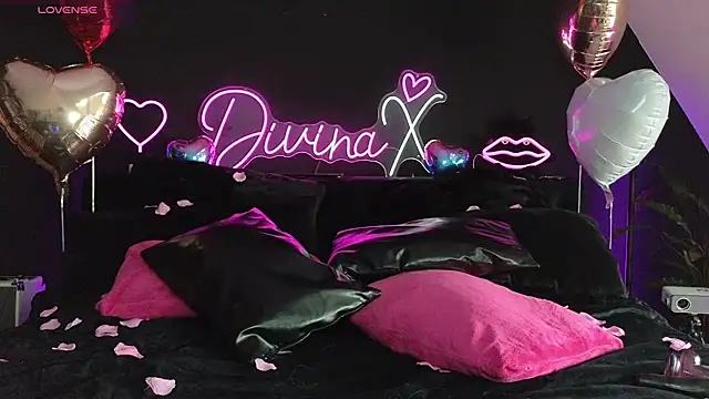 Divina X  online show from 02-14-25, 09:24
