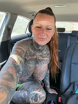 Snapshot of Inked_lorena chatting on 06-18-26, 08:58 Inked lorena online show from 06-18-26, 08:58