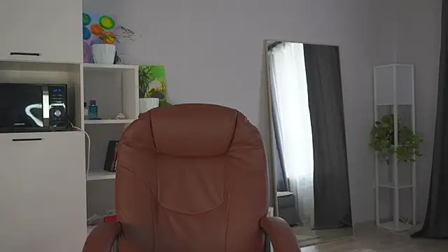 Snapshot of Victoria1Love chatting on 09-20-25, 08:48 Victoria1Love online show from 09-20-25, 08:48