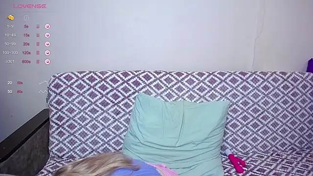 Snapshot of Olivia_Graceee chatting on 12-14-24, 09:07 Olivia Graceee online show from 12-14-24, 09:07