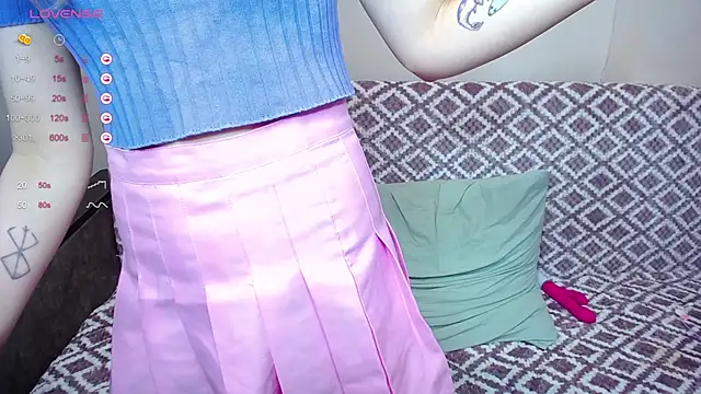 Snapshot of Olivia_Graceee chatting on 12-22-24, 09:33 Olivia Graceee online show from 12-22-24, 09:33