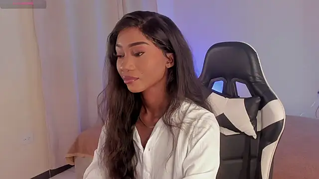 SavannahWildee online show from 02-08-25, 09:04