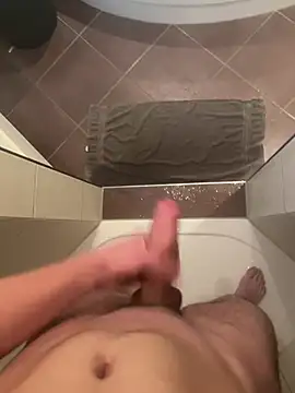 Snapshot of Bigdick0301 chatting on 01-06-25, 04:02 Bigdick0301 online show from 01-06-25, 04:02