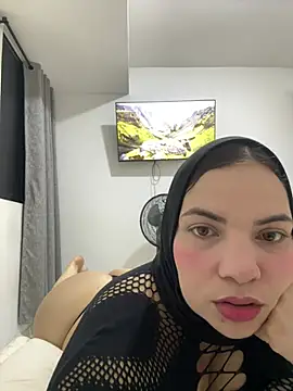 Snapshot of Layla_kaderr chatting on 07-31-26, 02:22 Layla kaderr online show from 07-31-26, 02:22