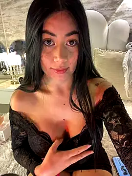 Snapshot of _MadiLee_ chatting on 10-19-25, 02:56  MadiLee  online show from 10-19-25, 02:56