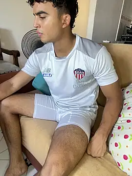 Snapshot of Mentriplex chatting on 12-21-24, 08:10 Mentriplex online show from 12-21-24, 08:10