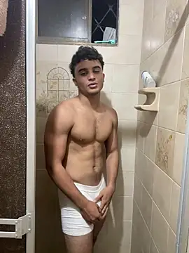 Snapshot of Mentriplex chatting on 09-13-25, 12:32 Mentriplex online show from 09-13-25, 12:32