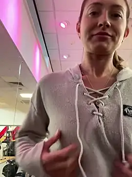 Pollypearson online show from 01-22-25, 12:49