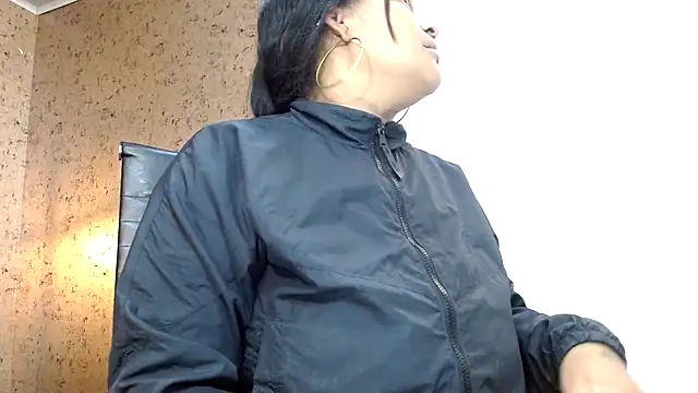 Snapshot of Michelle_Brito1 chatting on 02-26-25, 02:14 Michelle Brito1 online show from 02-26-25, 02:14