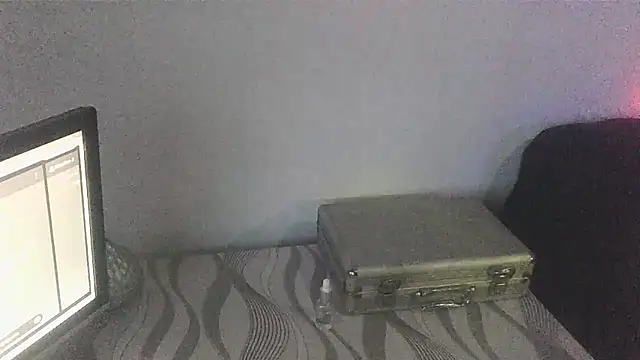 Snapshot of FJcouple chatting on 12-02-24, 06:21 FJcouple online show from 12-02-24, 06:21