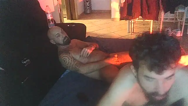 Snapshot of FJcouple chatting on 12-18-24, 02:53 FJcouple online show from 12-18-24, 02:53