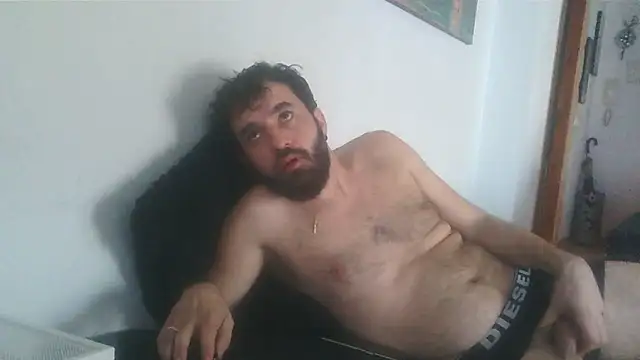 Snapshot of FJcouple chatting on 01-08-25, 04:00 FJcouple online show from 01-08-25, 04:00