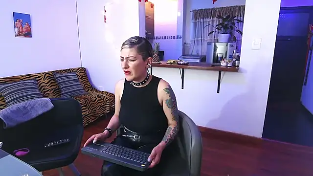 Maria fernandaxxx  online show from 02-10-25, 11:02