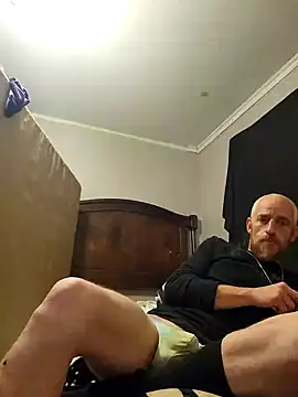 Snapshot of 5g4ever chatting on 02-18-25, 04:37 5g4ever online show from 02-18-25, 04:37