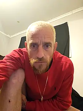 Snapshot of 5g4ever chatting on 02-18-25, 08:27 5g4ever online show from 02-18-25, 08:27