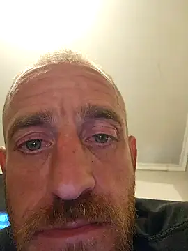 Snapshot of 5g4ever chatting on 03-17-25, 08:40 5g4ever online show from 03-17-25, 08:40