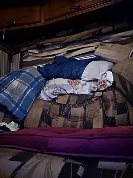 Snapshot of StupidCliff7 chatting on 03-12-26, 03:45 StupidCliff7 online show from 03-12-26, 03:45