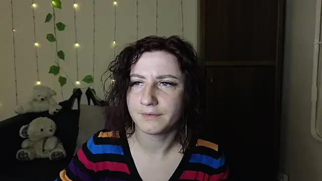 Muse kitty jenia online show from 03-15-25, 06:21