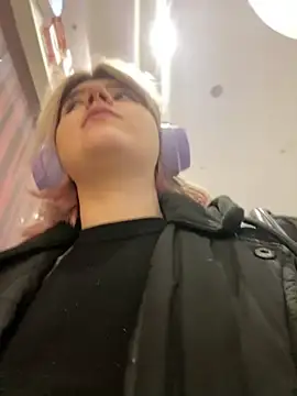 Baby  Naughty online show from 12-04-24, 06:28