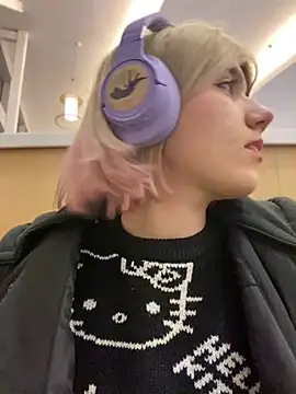 Baby  Naughty online show from 12-06-24, 05:11