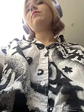 Baby  Naughty online show from 03-10-25, 08:15