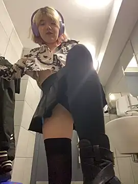 Baby  Naughty online show from 03-21-25, 08:17