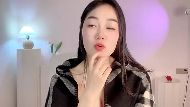 cloud8822 online show from 12-04-24, 05:11