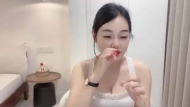 cloud8822 online show from 06-17-26, 01:56