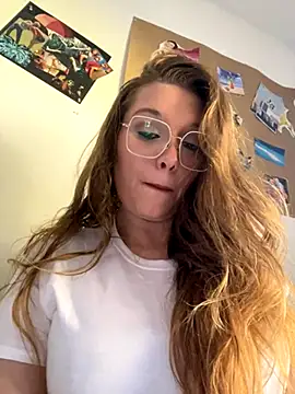 Snapshot of Lalalynn chatting on 11-09-25, 07:01 Lalalynn online show from 11-09-25, 07:01