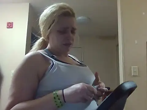 Lalalynn online show from 04-03-26, 02:09