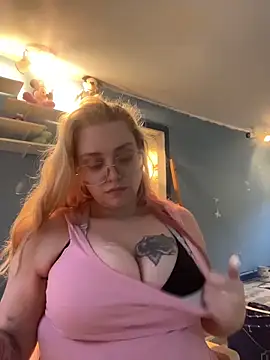 Lalalynn online show from 05-06-26, 01:03