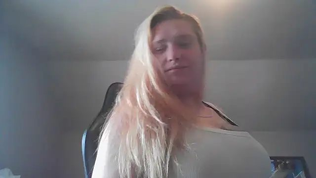 Lalalynn online show from 05-24-26, 06:35