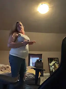 Lalalynn online show from 05-26-26, 12:28